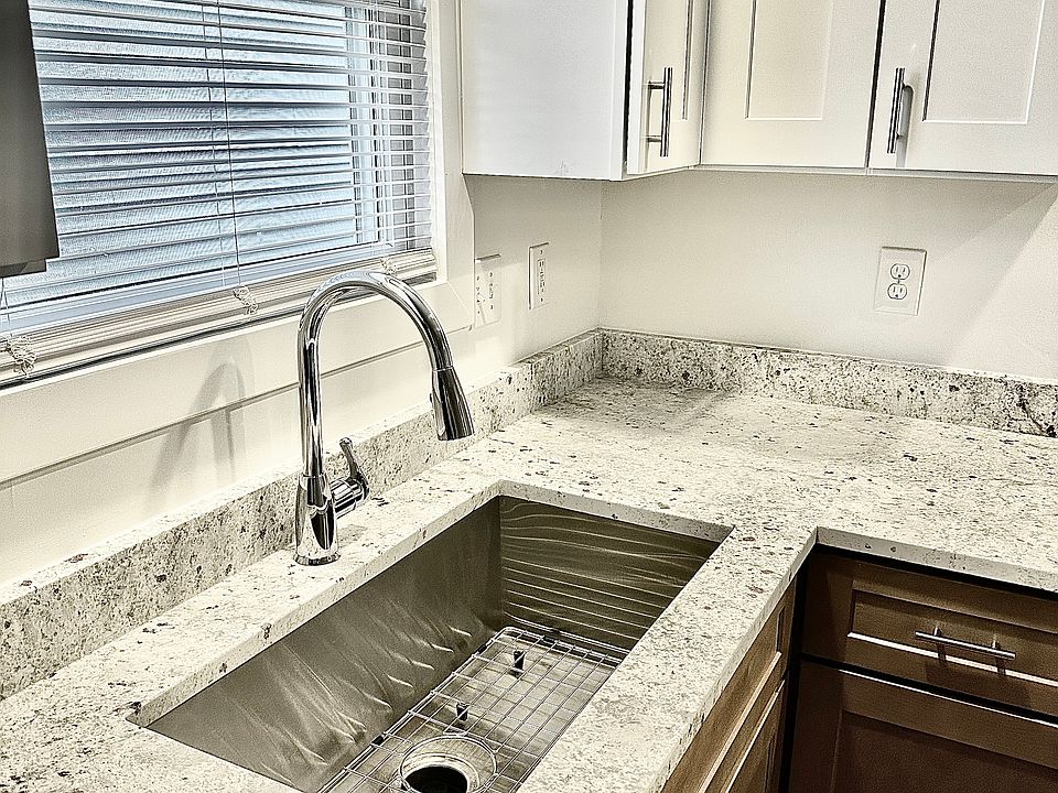 Gorgeous custom cabinets and granite countertops