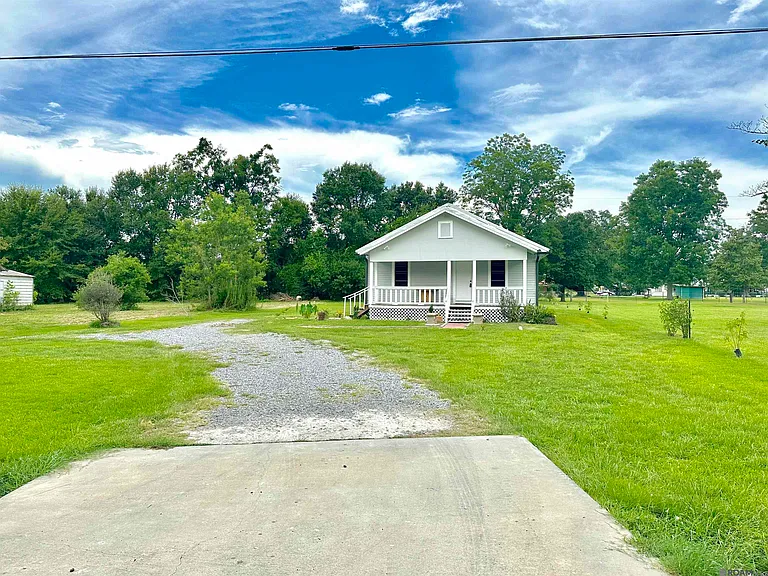 14039 Young Rd — Photo 11