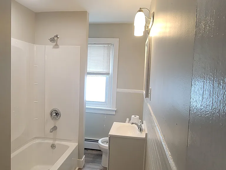 55 N 6th St — Photo 6