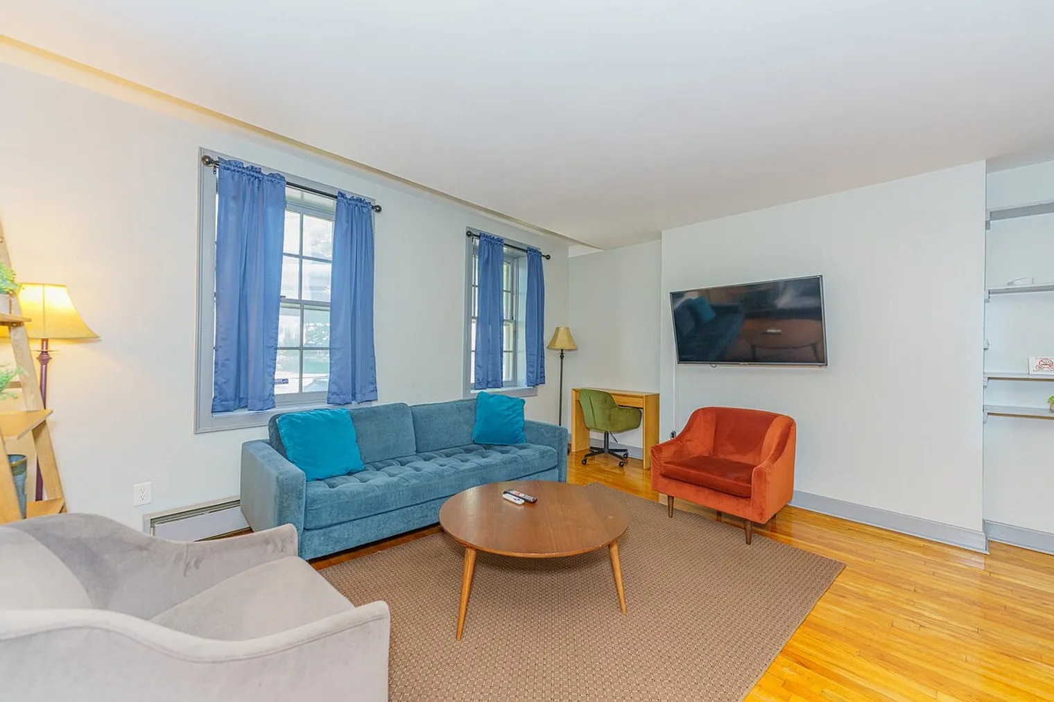 1 bed, 1.0 bath, $2,989 — Photo 1
