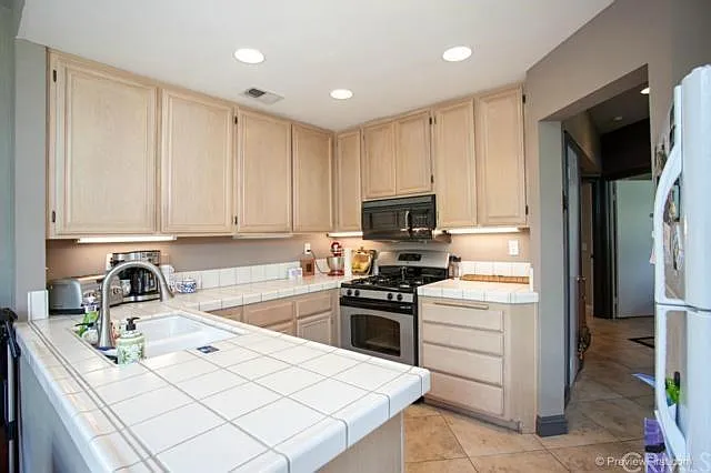 Montara Dr — Photo 5
