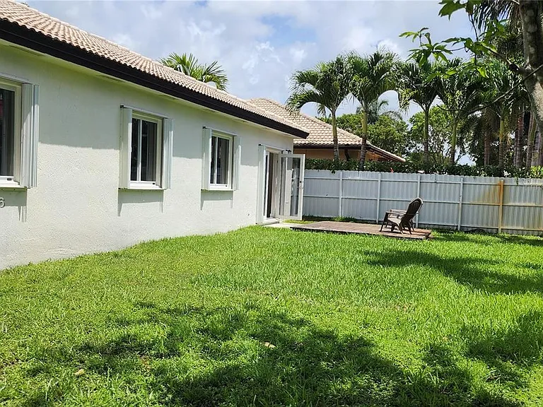 16507 NW 91st Ave — Photo 29