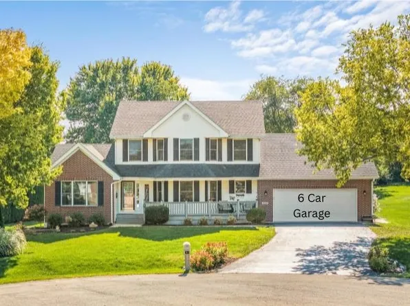 2909 Culver Ct, Poplar Grove, IL 61065