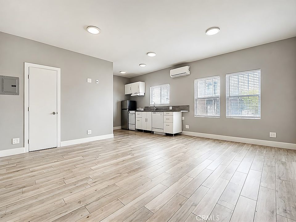 1st image of 635 Elm Ave APT 7