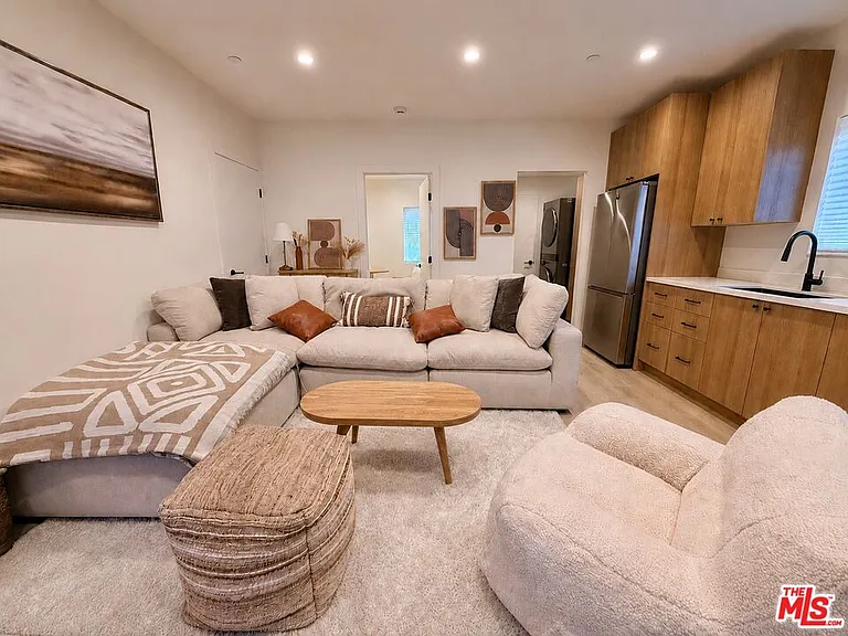 2707 Benedict St #3/4 — Photo 5