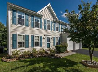 17390 Arrowood Pl, Round Hill, VA