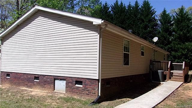 2nd image of 113 Springwood Ln