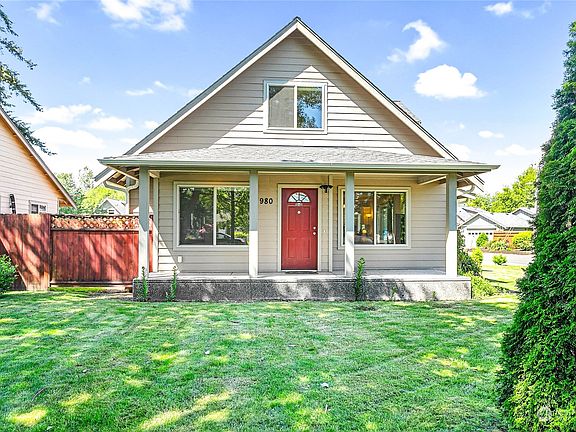 3rd image of 980 Adelia Street