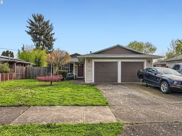 9042 N Chautauqua Pl, Portland, OR 97217