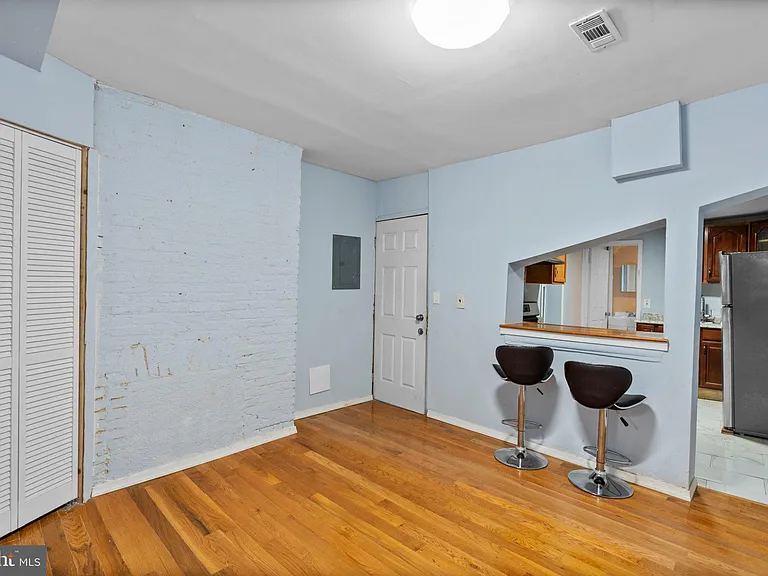 1818 E Pratt St #B — Photo 5