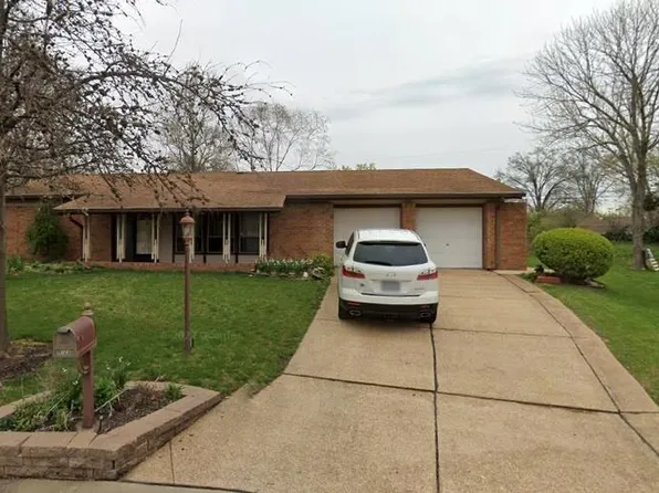 5123 S Towne Sq, Saint Louis, MO 63123