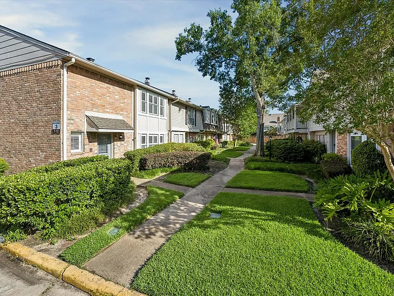 727 Bunker Hill Rd #12 — Photo 22