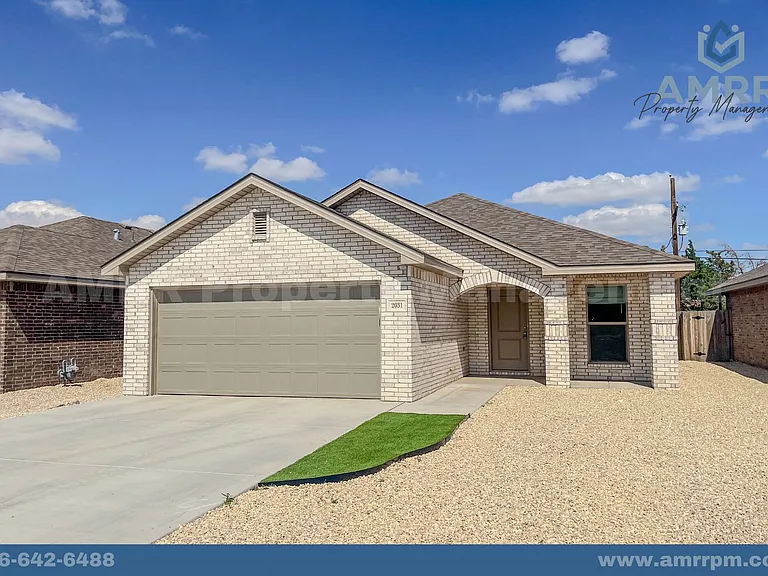 2031 Kenwood Ave — Photo 1
