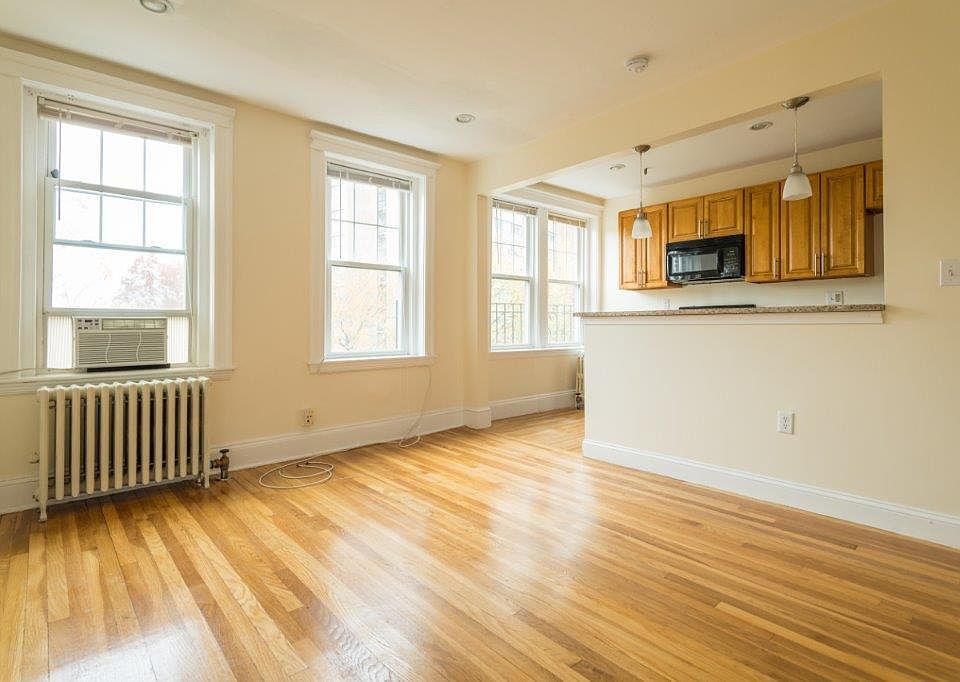 1st image of 288 Chestnut Hill Ave APT 3G