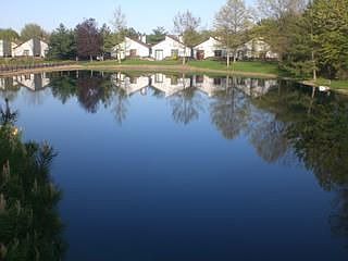 1st image of 6 Pinewood Dr