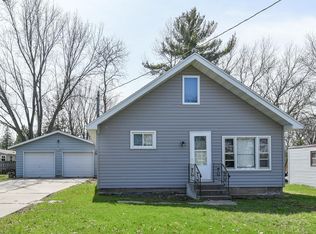 302 Gulf Ave, Randall, MN 56475