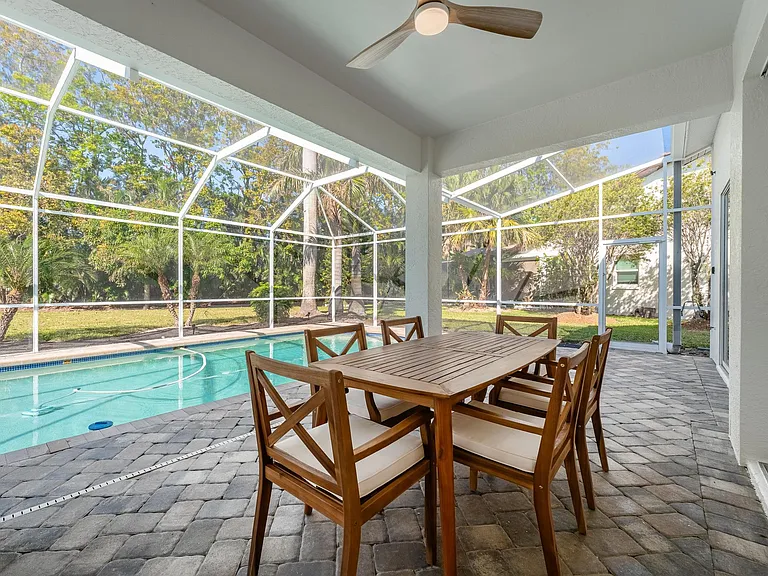 25600 Springtide Ct — Photo 39