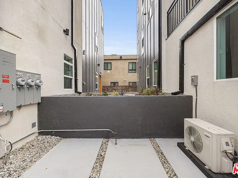 11253 Hatteras St — Photo 19
