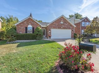 938 Claybend Dr, Ballwin, MO