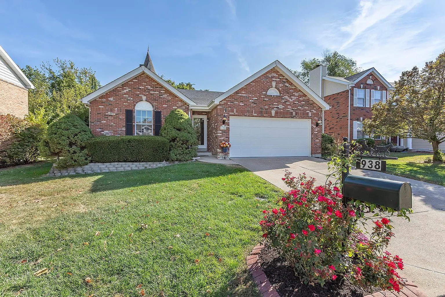 938 Claybend Dr photo 1