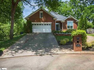 12 Meadow Pond Ct, Greer, SC 29650