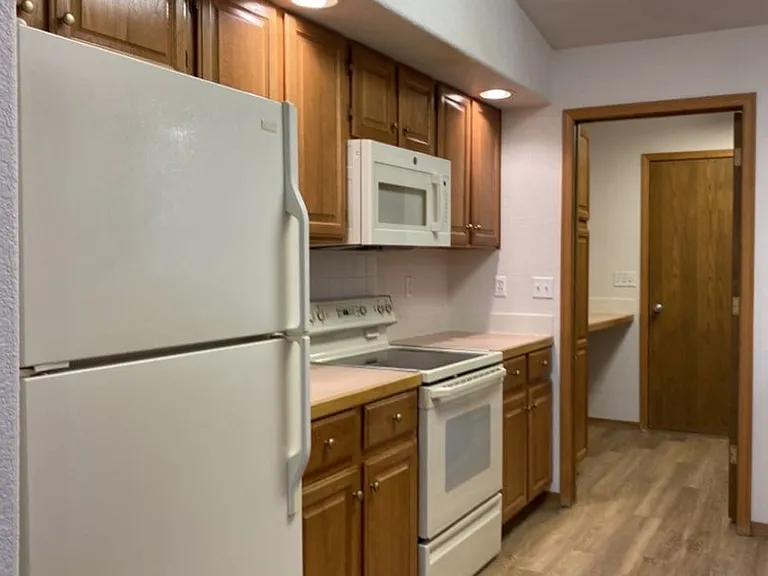 2325 Northbrook Dr — Photo 21
