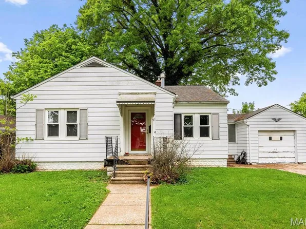 911 Forest Ave, Belleville, IL 62220