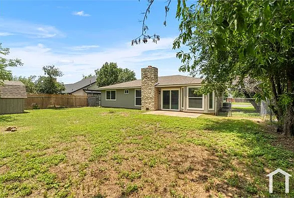 3915 Hillside Dr — Photo 35