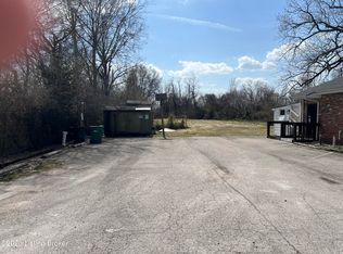 3338 Smith Rd, Louisville, KY 40216
