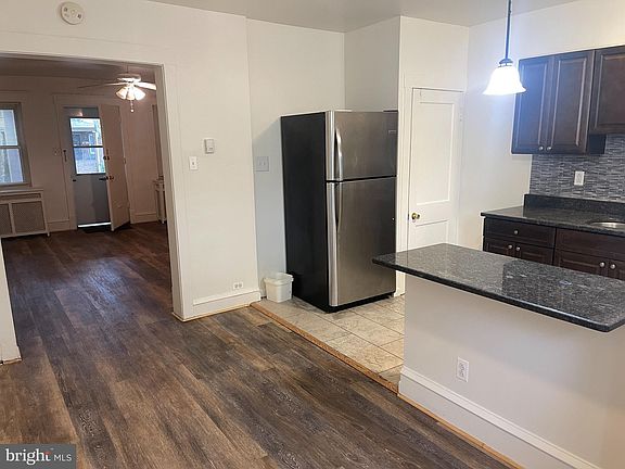 3rd image of 5845 N Fairhill St