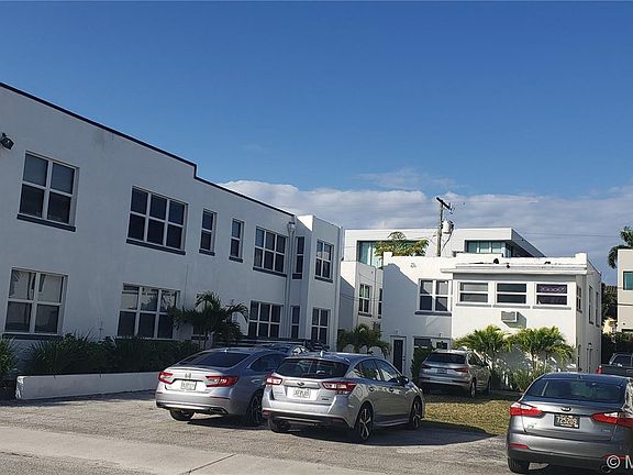 2nd image of 1501 SE 2nd Ct APT 1