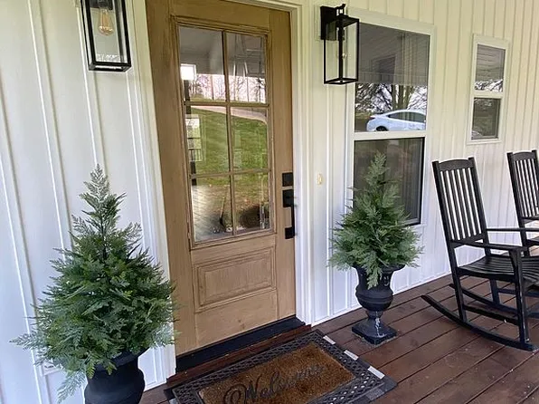 380 Cherokee Cv, Rutledge, TN 37861