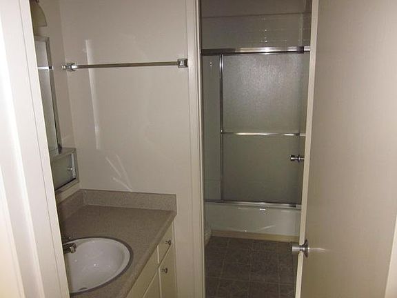 Main bedroom bath