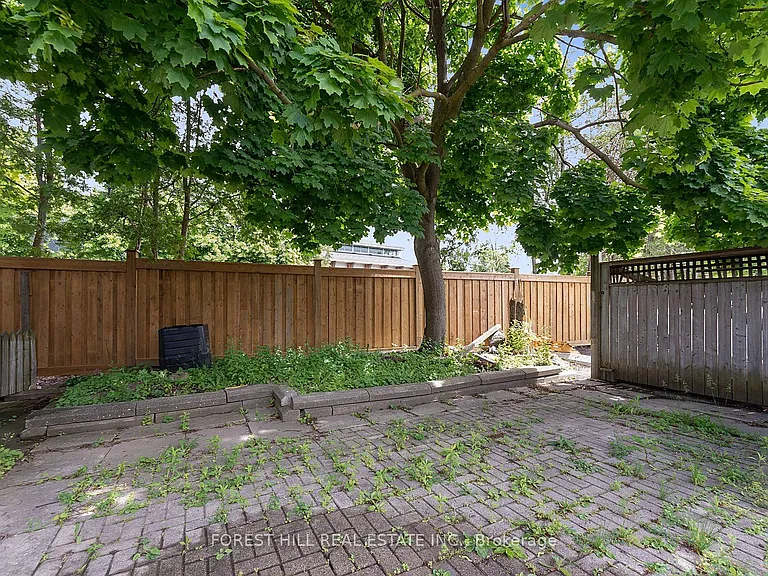 36 Arnold Cres #UPPER — Photo 33