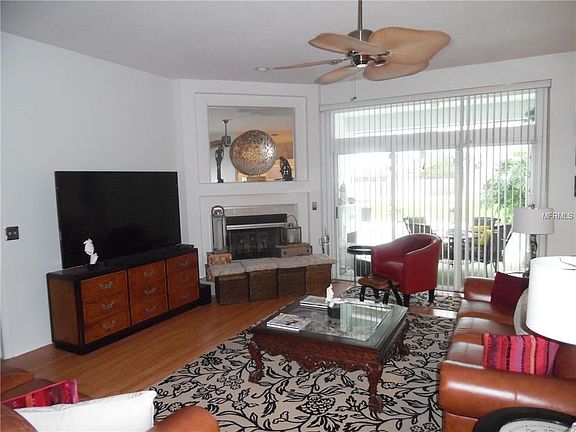 4th image of 3556 Queensbay Ct