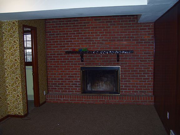 4th image of 10121 Cambridge Ave
