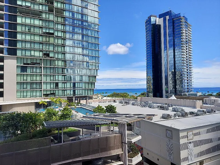 987 Queen St #1008 — Photo 3