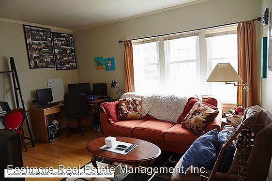 3rd image of 4272 N Wilson Dr APT 104