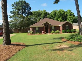 80 Honeysuckle Ct, Wetumpka, AL 36093