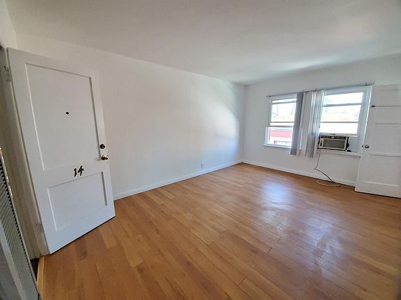 5th image of 4925 Beverly Blvd APT 14