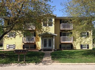 801 Deerfield Rd APT 2, Chatham, IL 62629