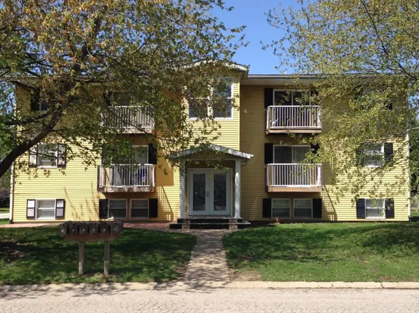 801 Deerfield Rd, Chatham, IL