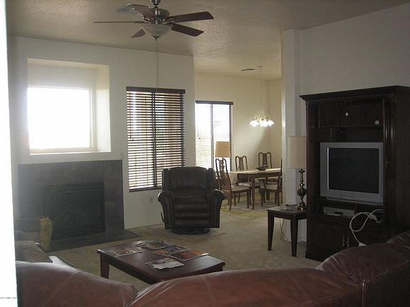 2nd image of 2655 Knollridge Dr