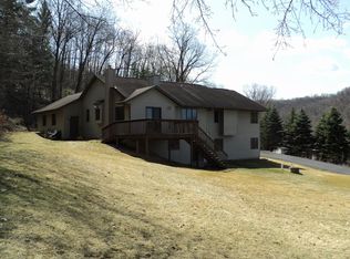 N910 Lauterbach Rd, Holmen, WI 54601