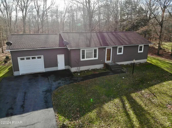 19 Overlook Dr, Beach Lake, PA 18405
