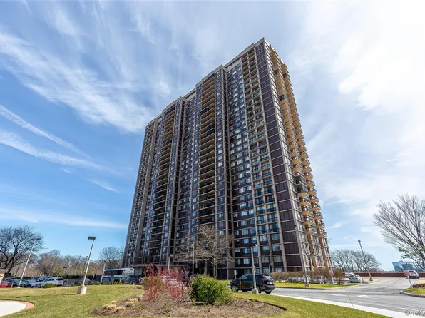 269-10 Grand Central Parkway #18 G, Floral Park, NY 11005