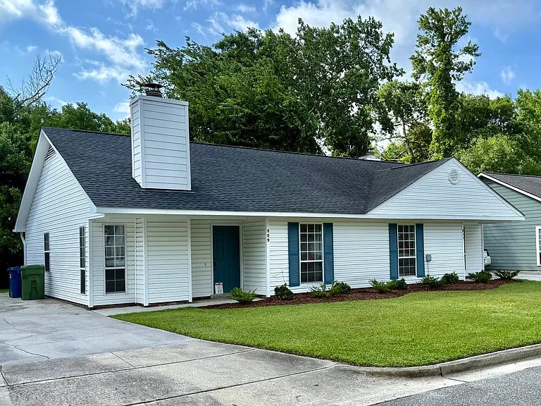 811 Varsity Dr — Photo 15
