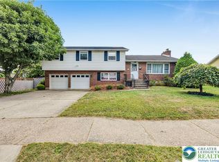 1556 Bayberry Ln, Bethlehem, PA 18018