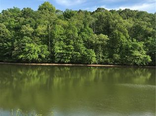 1136 Glade Rd, Talladega, AL 35160