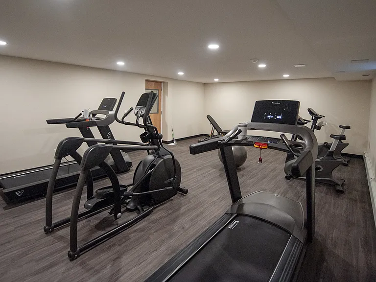 2075 Portage Ave #102 — Photo 15